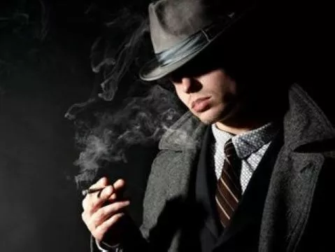 从男人拿烟的姿势看其性格特征